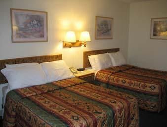 Express Inn & Suites Clearwater Pinellas Park Habitación foto