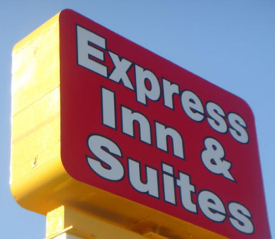 Express Inn & Suites Clearwater Pinellas Park Exterior foto
